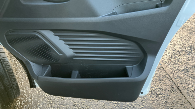 Nissan Primastar 30 L1 Diesel 2.0 dCi 130ps H1 Tekna Van